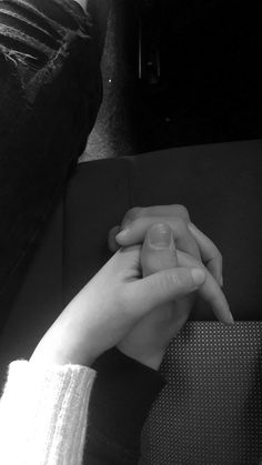 Latest free Original Couple Hand Pics in 2023